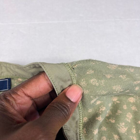 Chaps Henley Ruffle Shirt Green Floral Boho Cottagecore Casual Preppy Top L FLAW - Picture 9 of 9